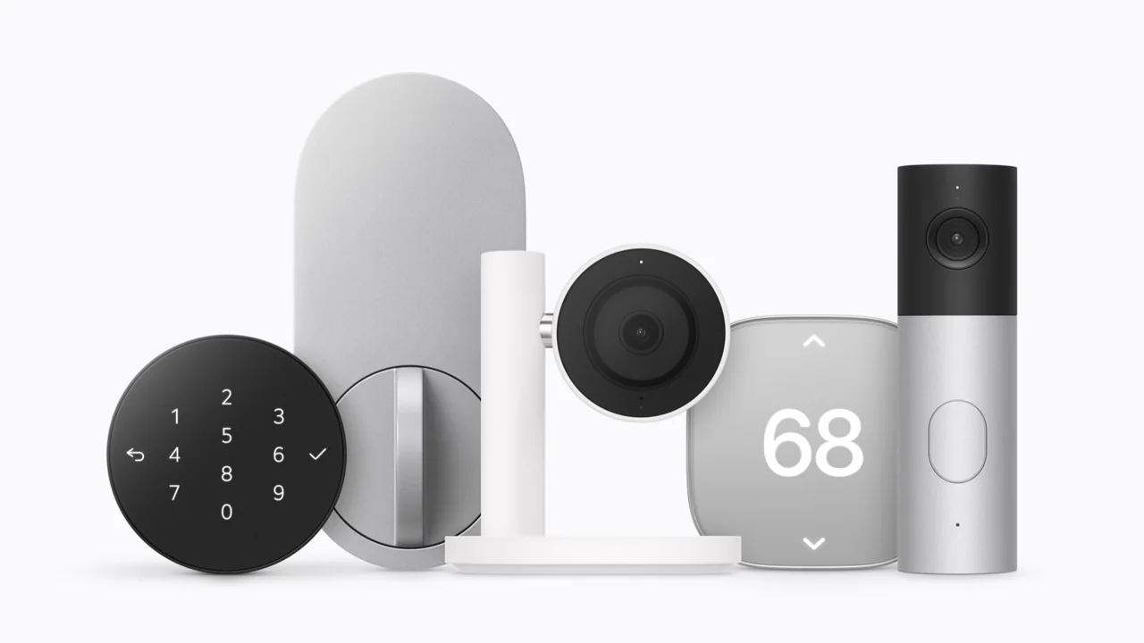 Imagen que muestra algunos accesorios Apple Home Collection, como el teclado para timbre y el mecanismo de bloqueo interior de la cerradura Smart Deadbolt Lock de LG Electronics, la Indoor Cam y el Video Doorbell de LG, junto con el Smart Thermostat de Schneider Electric.