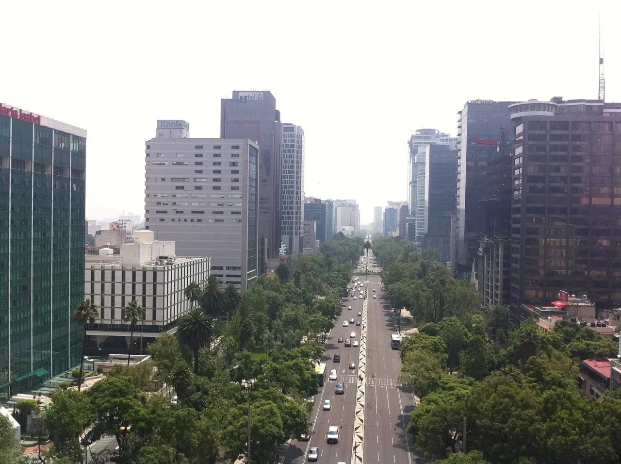 Paseo de la Reforma visto desde el Ángel de la Independencia