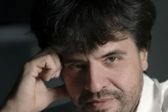 Retrato de Karl Deisseroth, investigador de optogenética